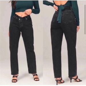 Abercrombie & Fitch Asymmetric crisscross The Dad High Rise Black Jeans 25/0​